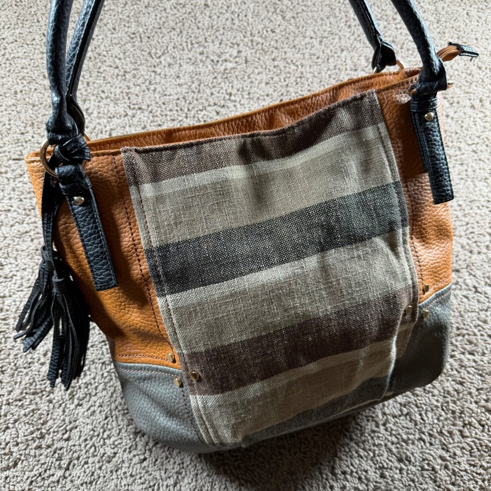 Sondra Roberts Squared Shoulder Bag Tan Brown Stripe Tassel Hobo
Purse tote‎